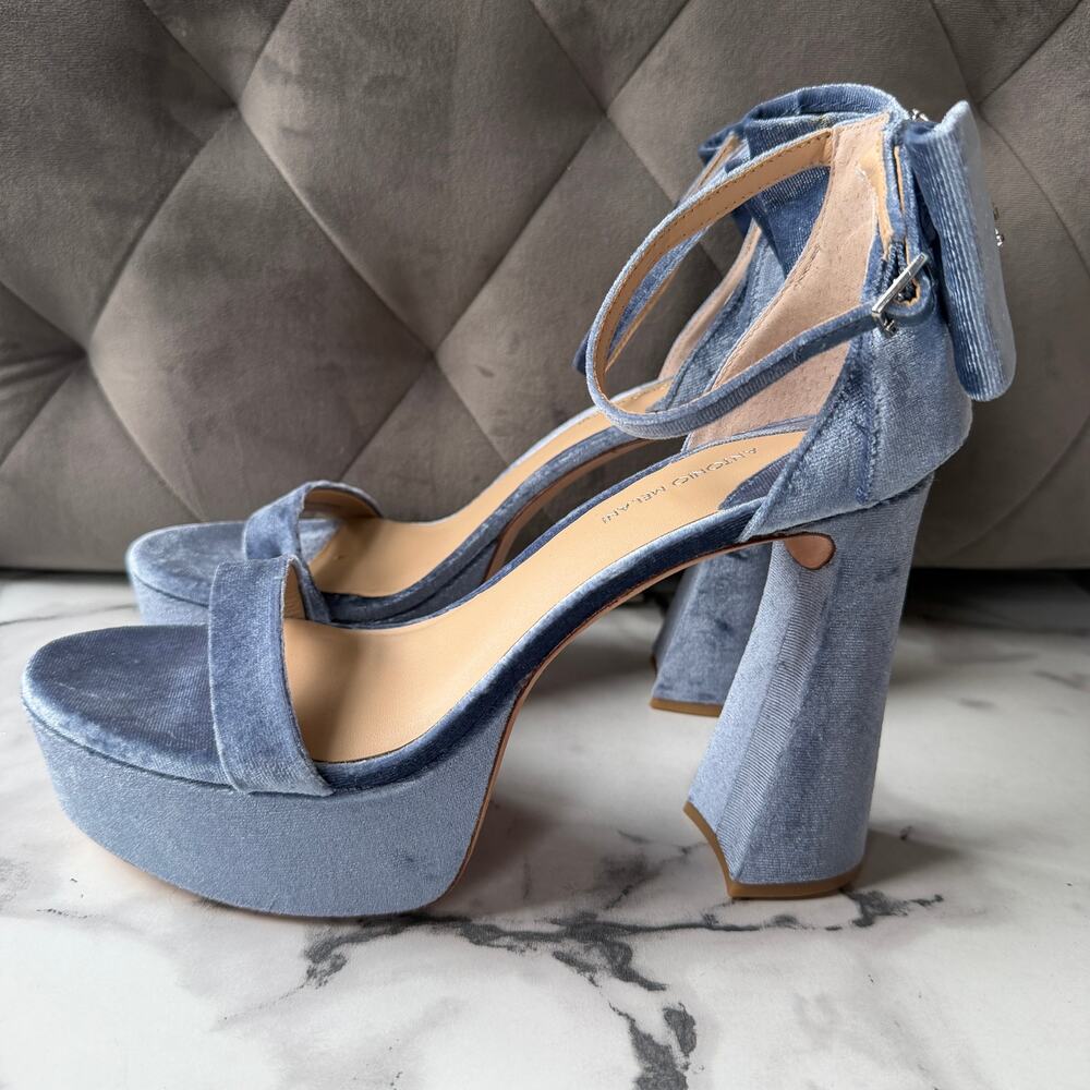 Antonio Melani Janie Blue Velvet Bow Back Platform Heels Size 9 - Picture 6 of 10